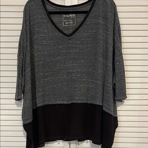 We The Free Gray and Navy Tunic with Boxy Relaxed Fit